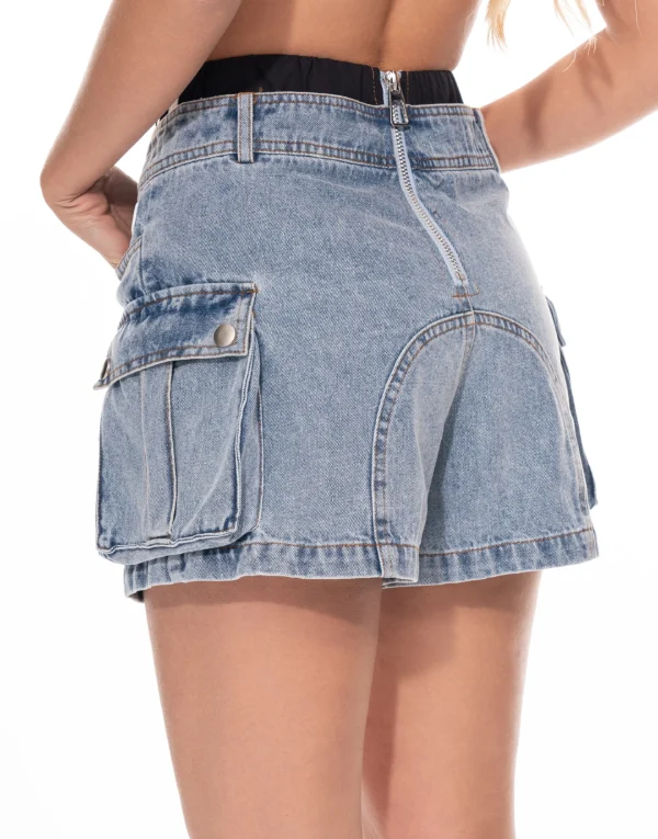 Elastic waist button closure pockets denim mini shorts - Image 2