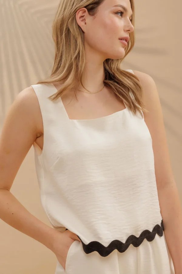 Contrast wavy hem  sleeveless top & short set - Image 3