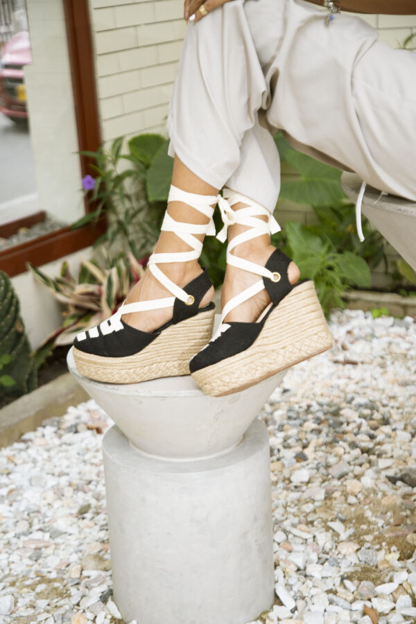 Esyazo Ana black wedges - Image 4
