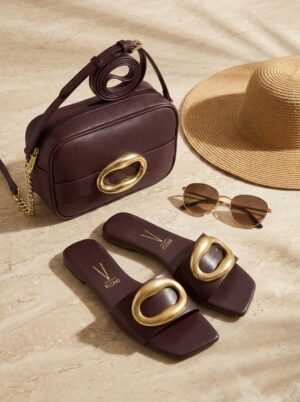 Elegant Sandals with Gold Buckle and Matching Handbag for Women